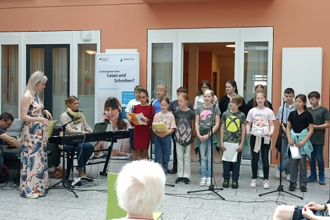 Musikalische Begegnung im Mehrgenerationenhaus der Diakonie Hochfranken zum Tag der Musik