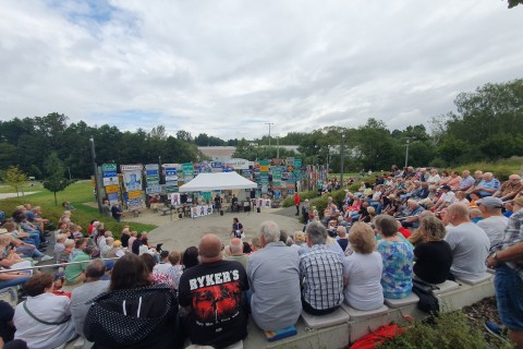 Rekordbesuch beim Oberkotzauer Musikfrühschoppen im Fernweh-Park!